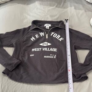 Just Polly Charcoal Gray New York Quarter-Zip Pullover